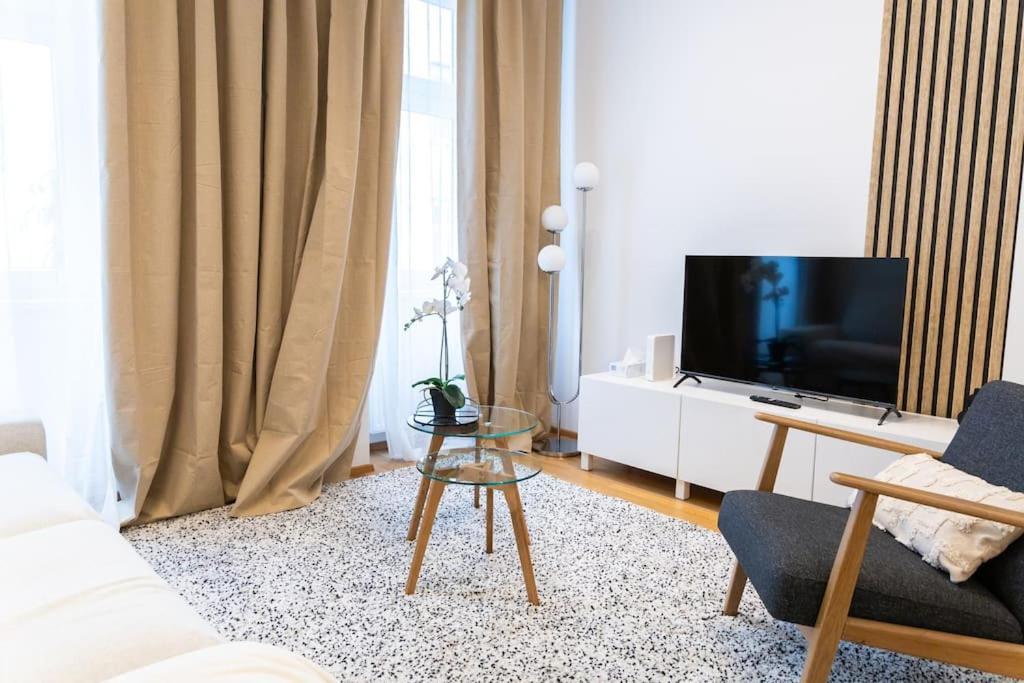 Appartement Orestaliving - Danube Canal *
