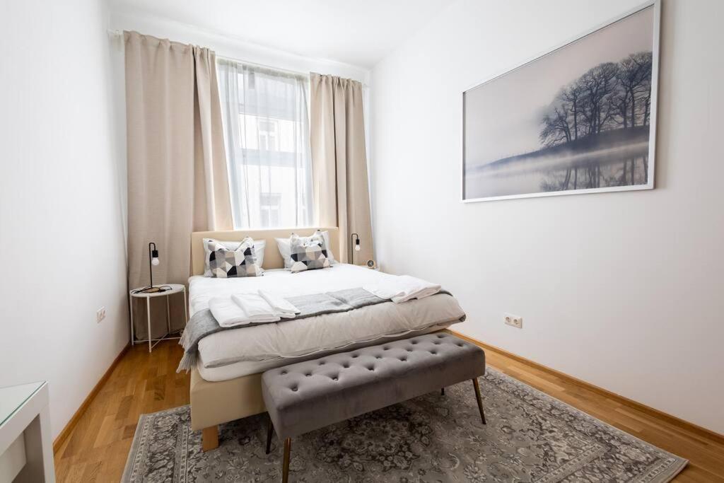 Orestaliving - Danube Canal Appartement
