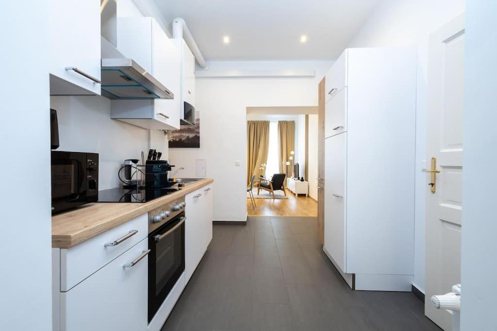 Orestaliving - Danube Canal Appartement Vienne